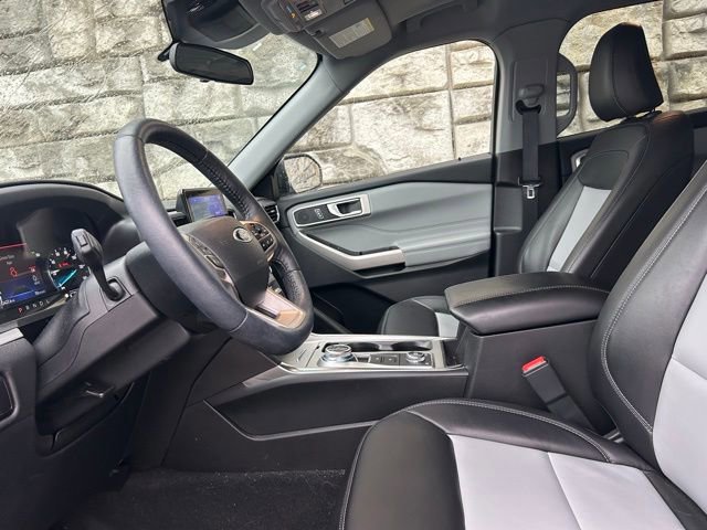 Certified 2023 Ford Explorer XLT w/ Equipment Group 202A image 8