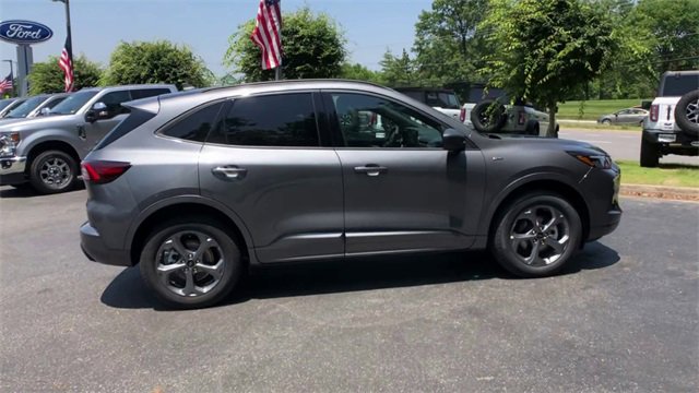 Certified 2023 Ford Escape ST-Line w/ Tech Pack #1 image 3