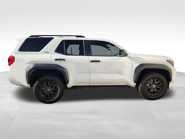 Used 2025 Toyota 4Runner SR5 AWD/4WD image 10