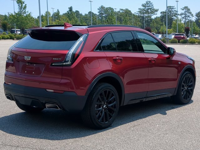Used 2023 Cadillac XT4 Sport FWD image 4