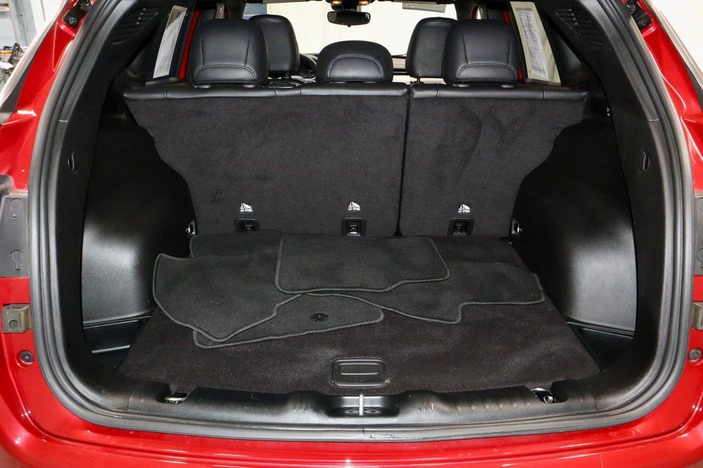 Used 2025 Jeep Compass Latitude image 14