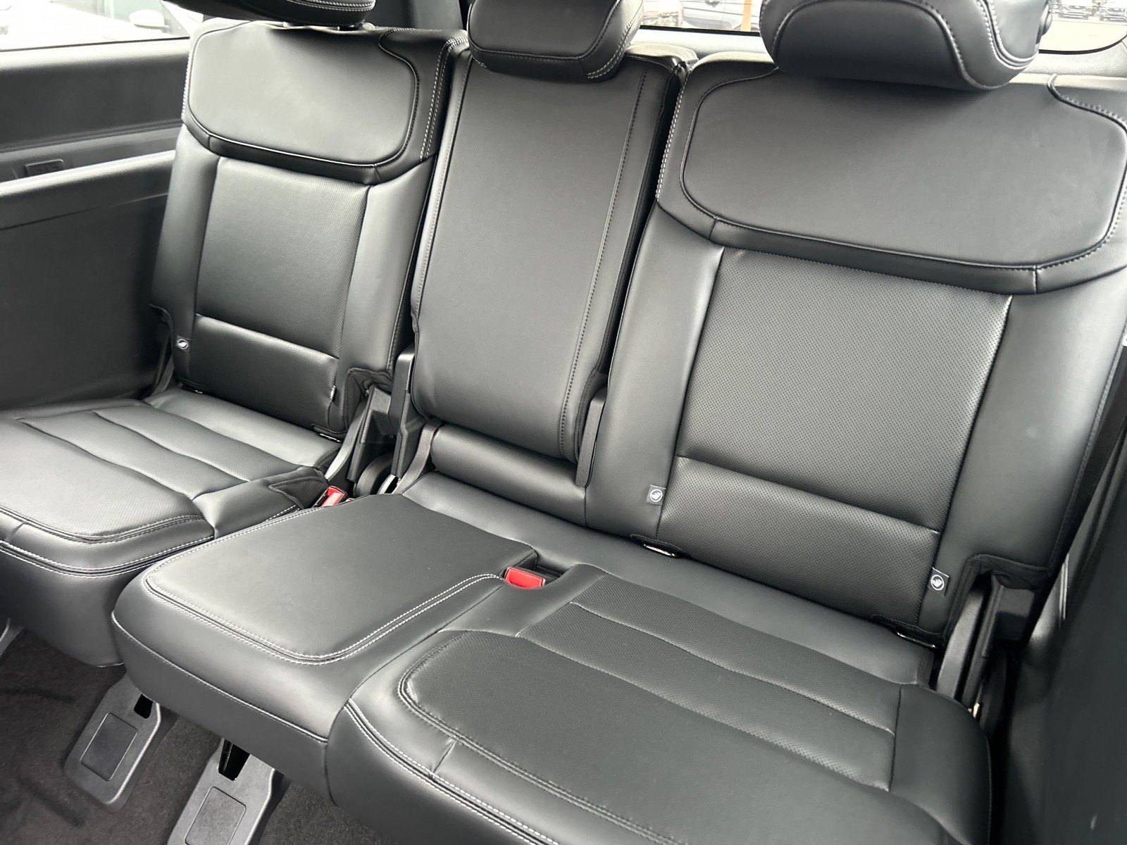 Certified 2025 Ford Expedition Max Platinum w/ Stealth Performance Package AWD/4WD image 11