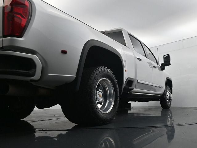 Used 2025 Chevrolet Silverado 3500 High Country w/ High Country Premium Package AWD/4WD image 36