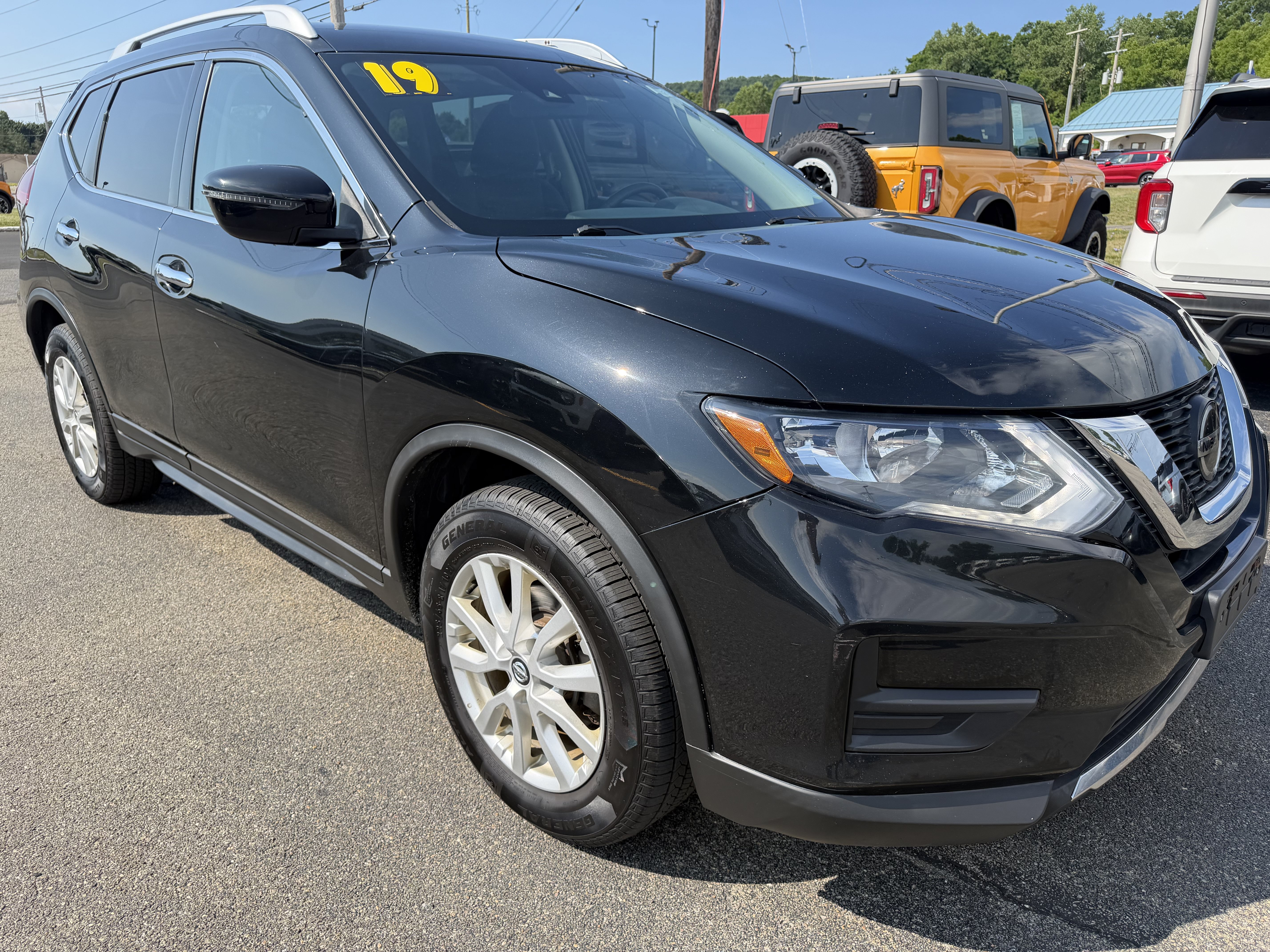 Used 2019 Nissan Rogue SV