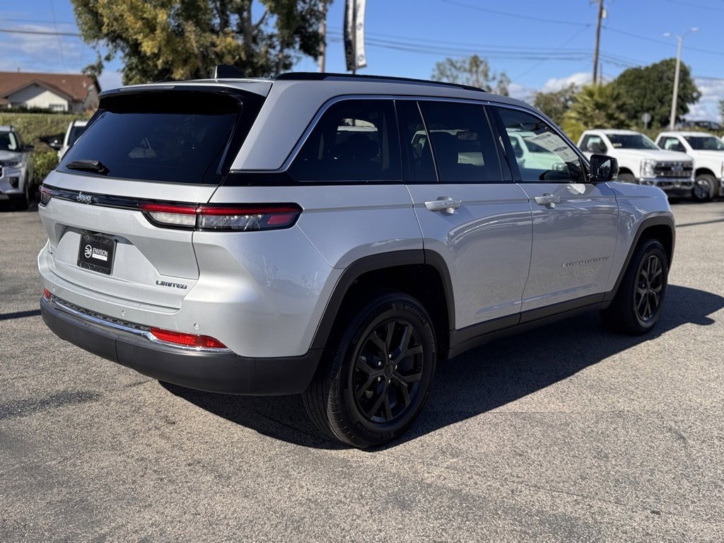 Used 2023 Jeep Grand Cherokee Limited image 12
