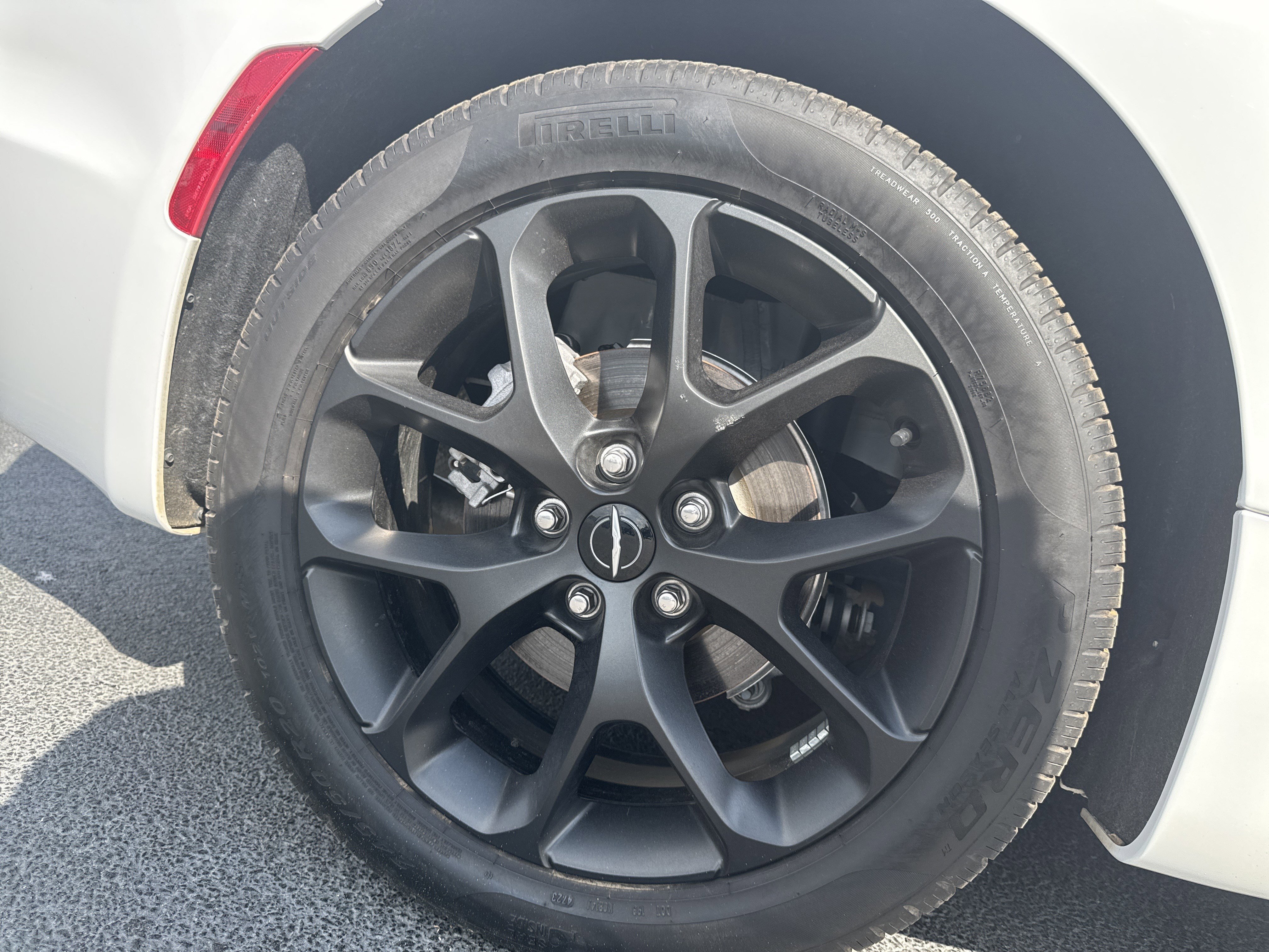 Used 2024 Chrysler Pacifica Touring-L w/ S Appearance Package FWD image 28