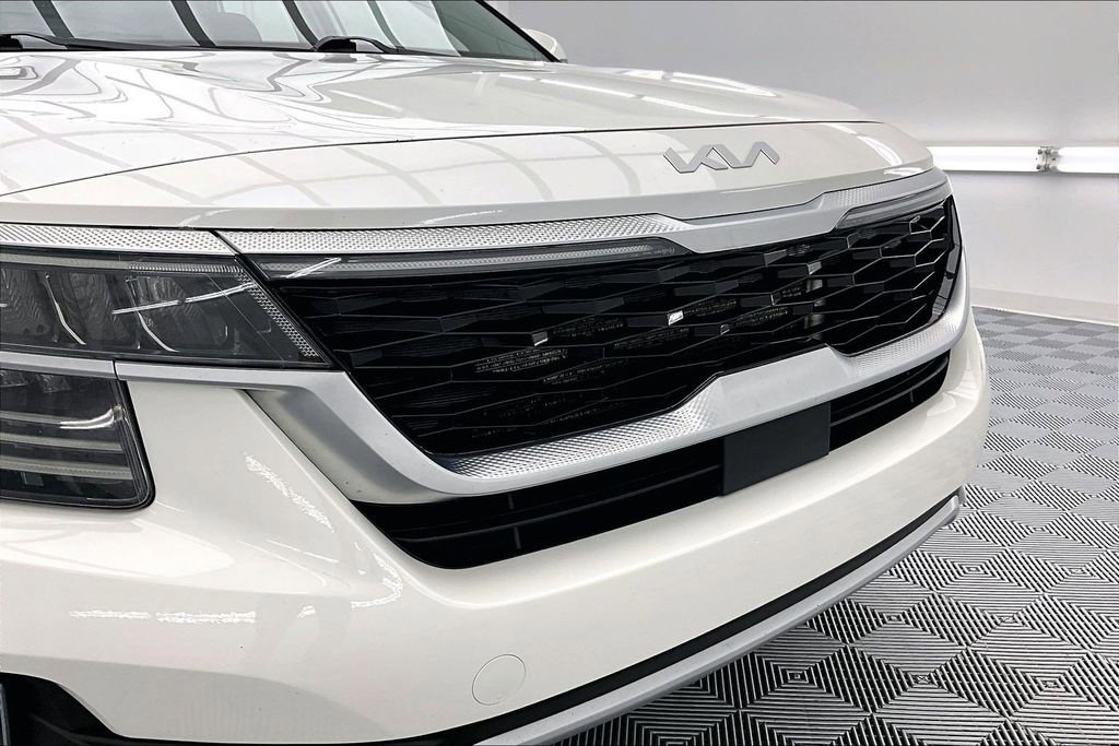 Used 2022 Kia Seltos SX w/ Sunroof Package AWD/4WD image 28