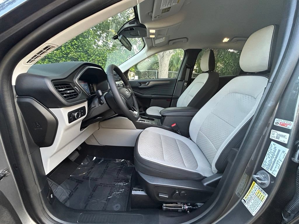 Certified 2023 Ford Escape Active FWD image 11