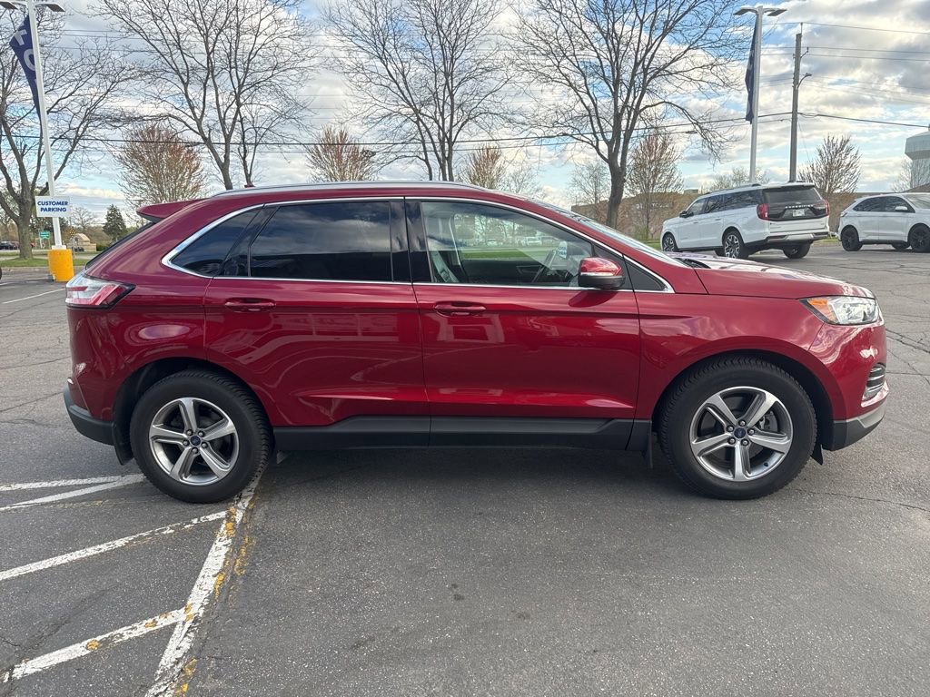 Certified 2019 Ford Edge SEL w/ Equipment Group 201A AWD/4WD image 3