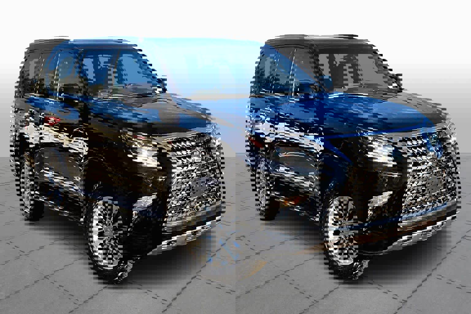 Used 2023 Lexus GX 460 Premium image 2