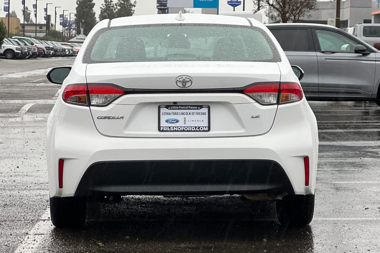 Used 2023 Toyota Corolla LE image 4