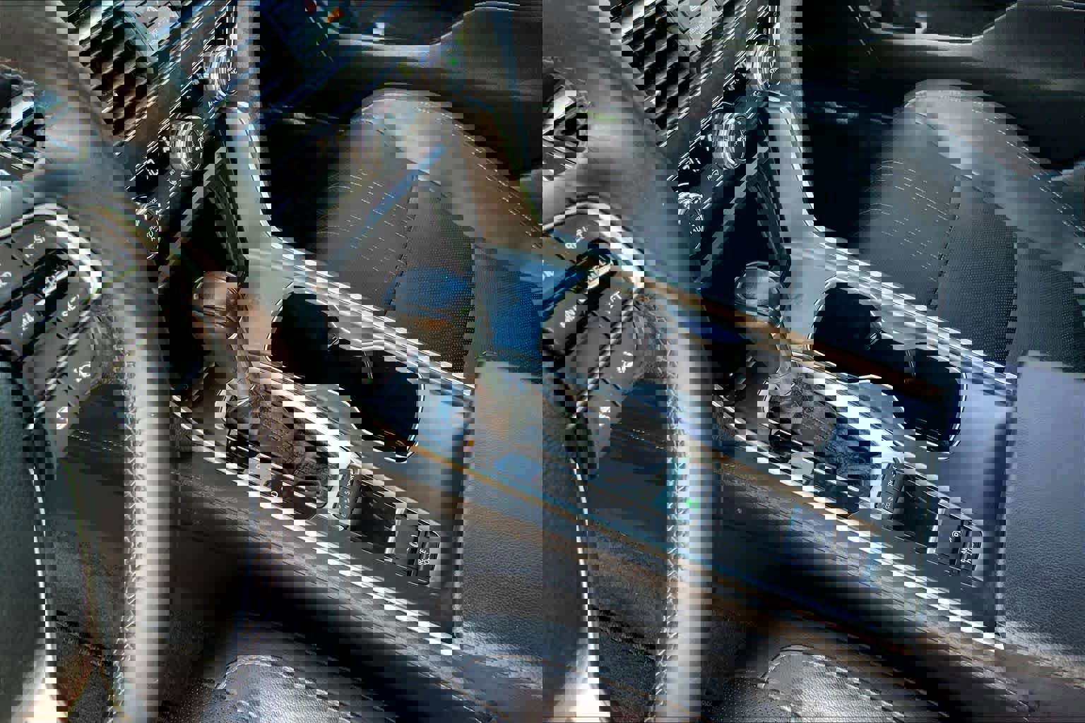 Used 2018 Honda Accord Touring image 16