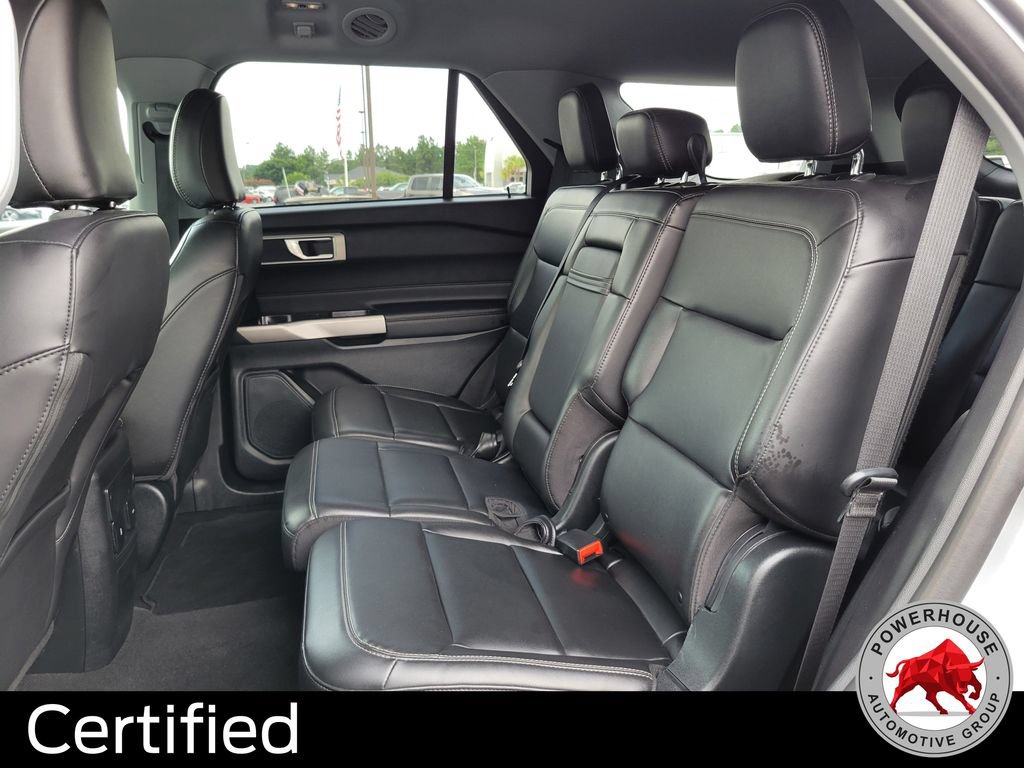 Certified 2024 Ford Explorer XLT w/ Equipment Group 202A RWD image 17