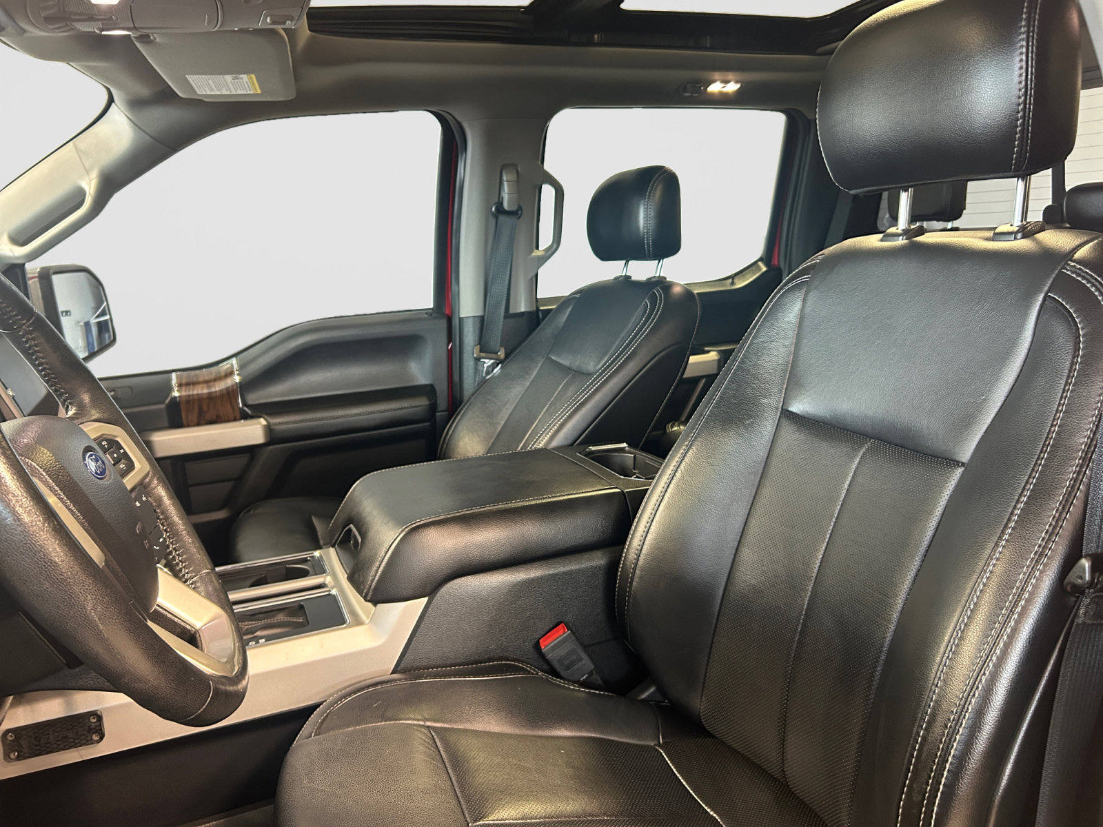 Certified 2019 Ford F150 Lariat w/ Equipment Group 502A Luxury AWD/4WD image 12