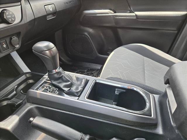 Used 2020 Toyota Tacoma TRD Sport AWD/4WD image 14