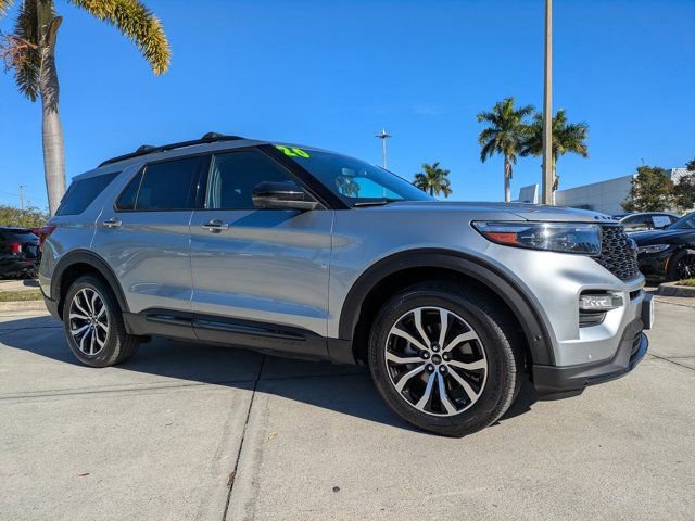 Certified 2020 Ford Explorer ST w/ Premium Technology Package image 7