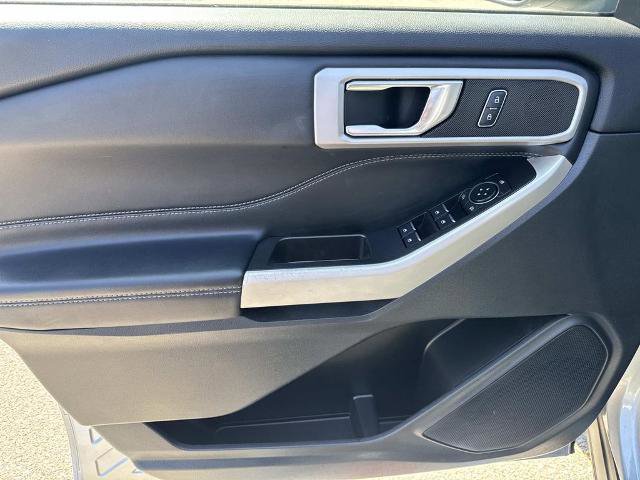 Certified 2022 Ford Explorer XLT w/ Equipment Group 202A RWD image 16