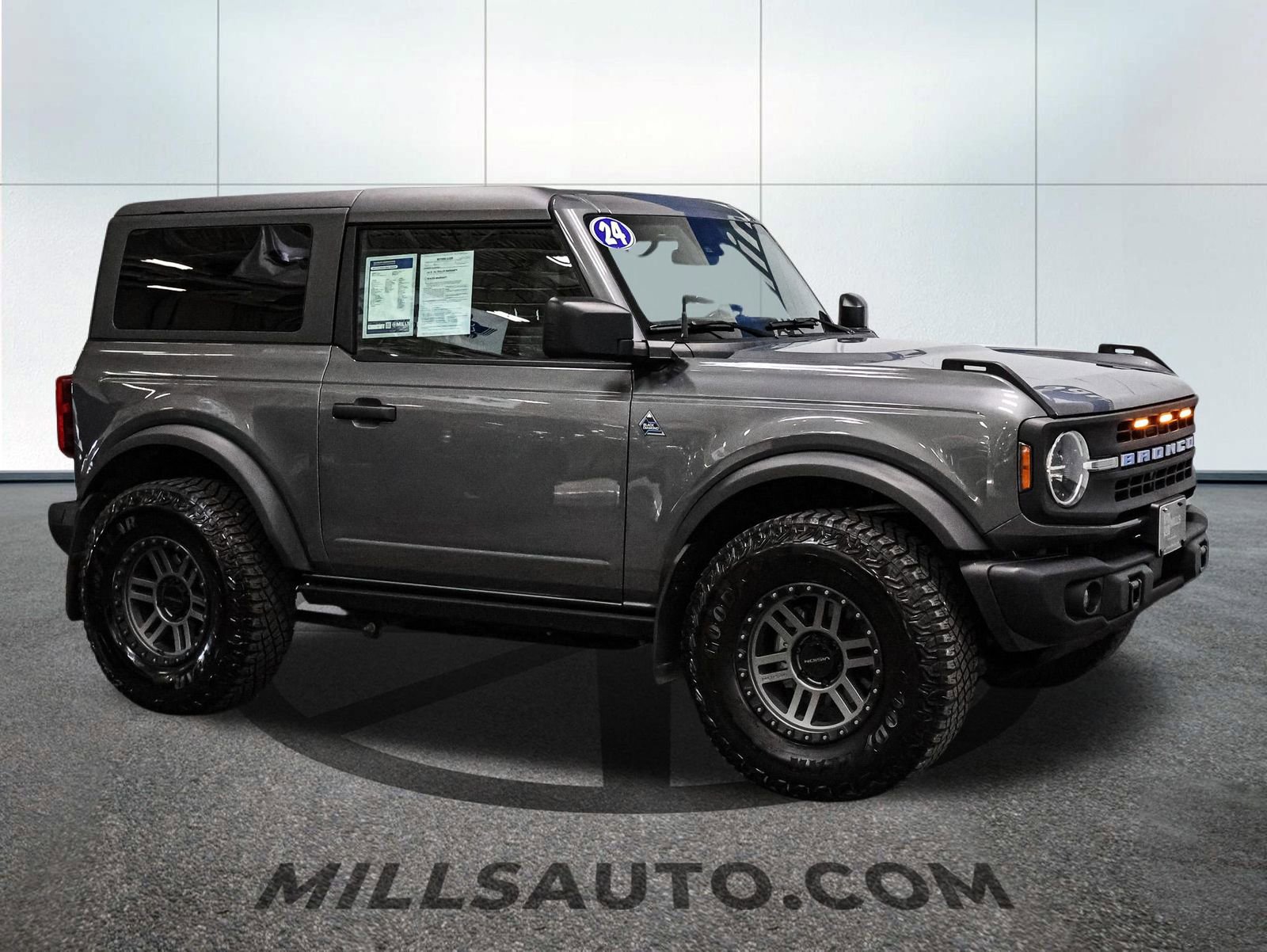 Certified 2024 Ford Bronco Black Diamond AWD/4WD image 10