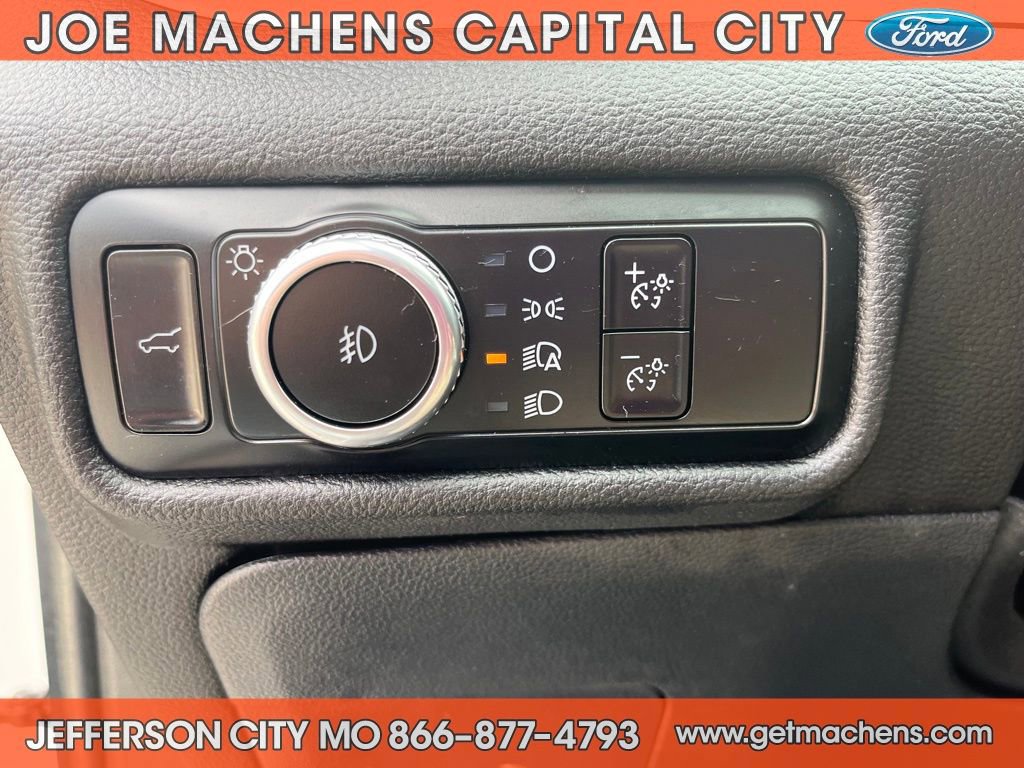 Certified 2022 Ford Explorer XLT w/ Equipment Group 202A image 23