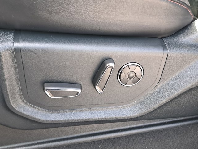 Certified 2021 Ford F250 Platinum w/ FX4 Off-Road Package image 21