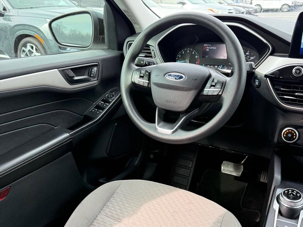 Certified 2022 Ford Escape SE w/ SE Sport Appearance Package image 11