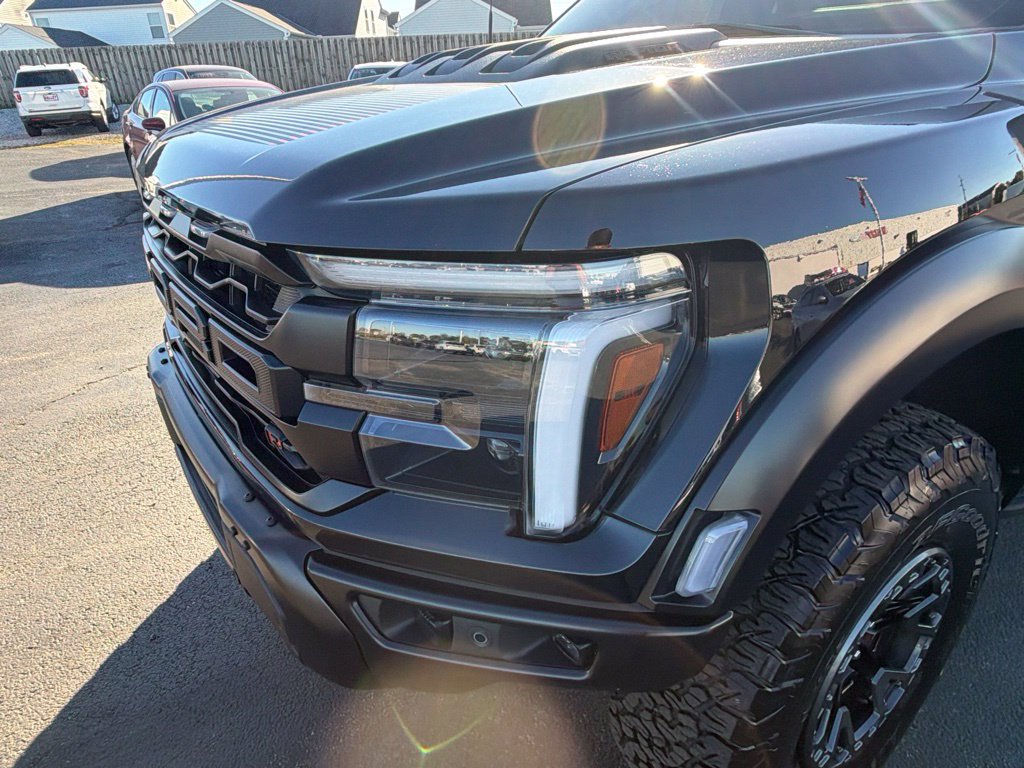 Certified 2025 Ford F150 Raptor w/ Equipment Group 803A Raptor R AWD/4WD image 17