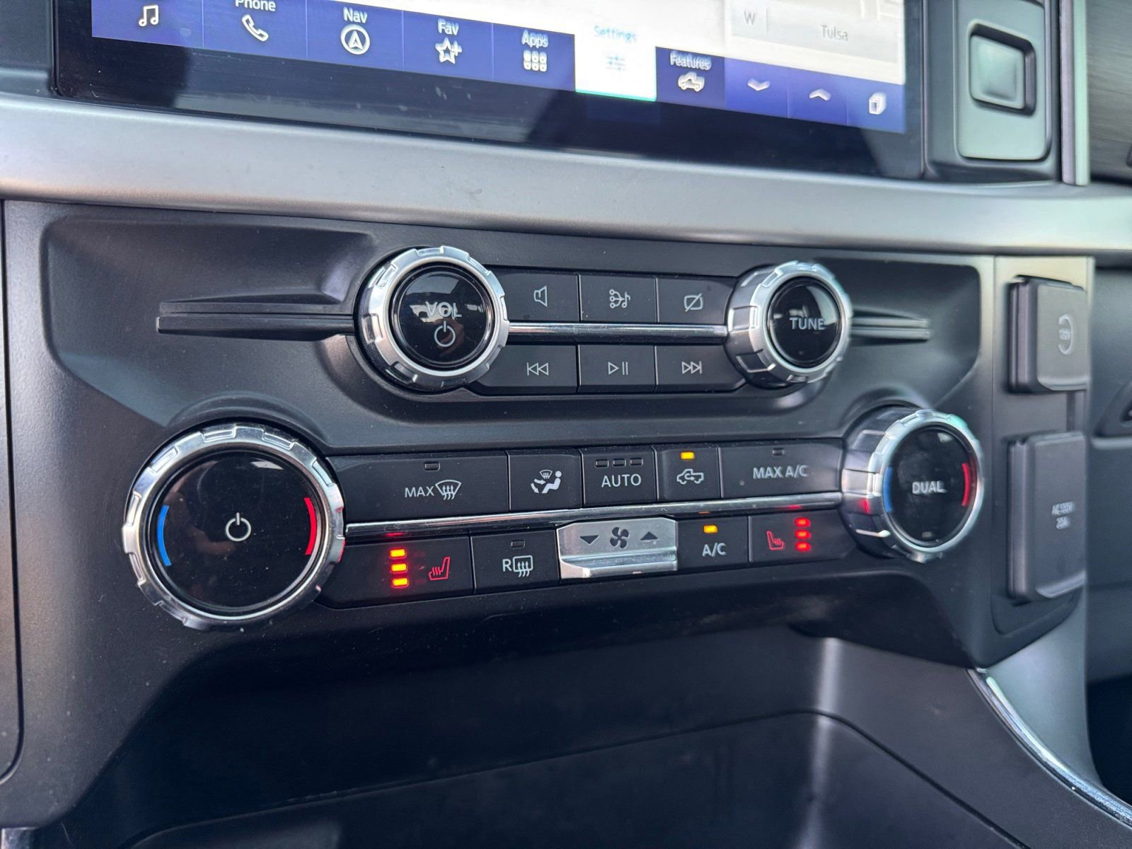 Certified 2022 Ford F150 XLT w/ Equipment Group 302A High image 28