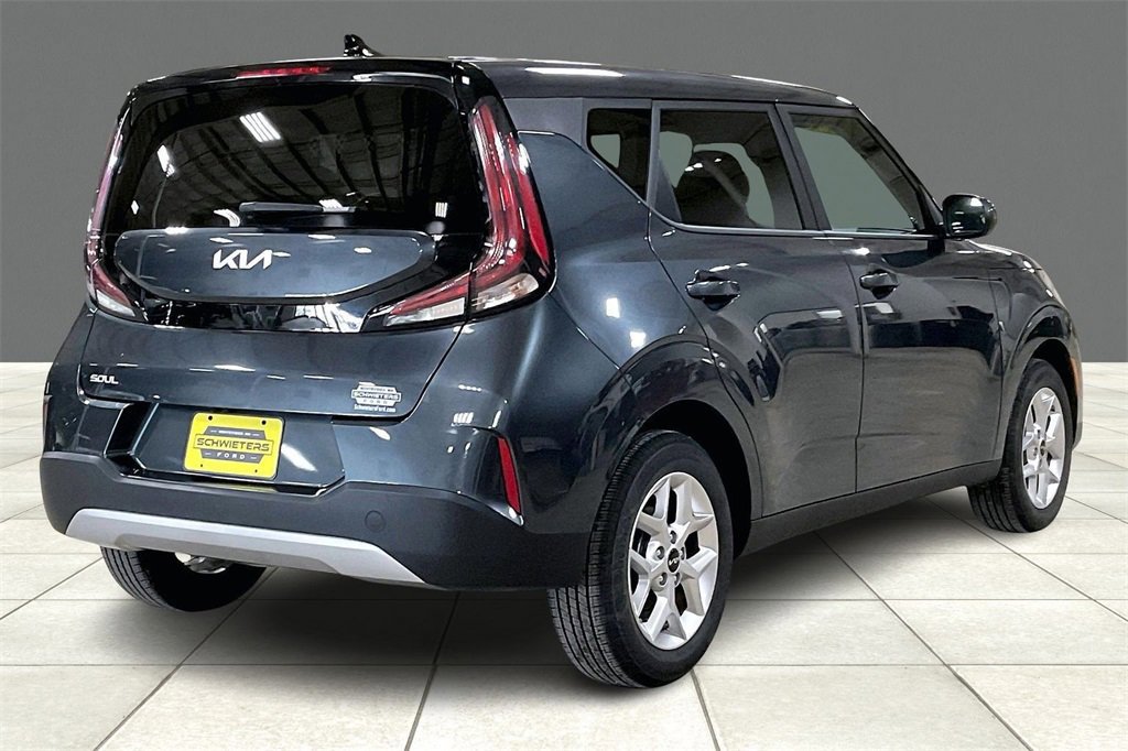 Used 2024 Kia Soul LX w/ LX Technology Package image 4