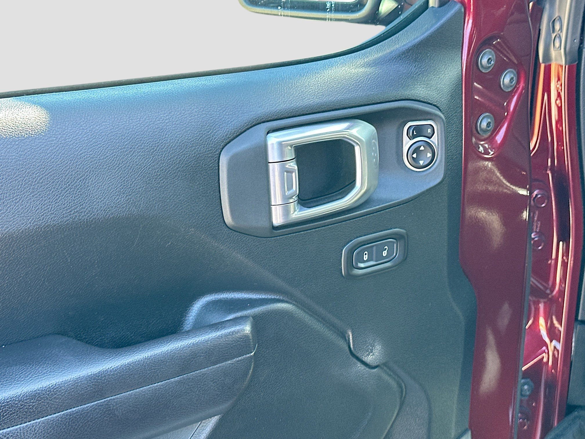 Used 2021 Jeep Wrangler Sport image 17