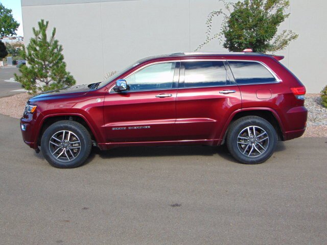 Used 2020 Jeep Grand Cherokee Overland AWD/4WD image 3