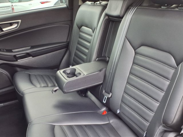 Certified 2024 Ford Edge SEL w/ Convenience Package AWD/4WD image 7