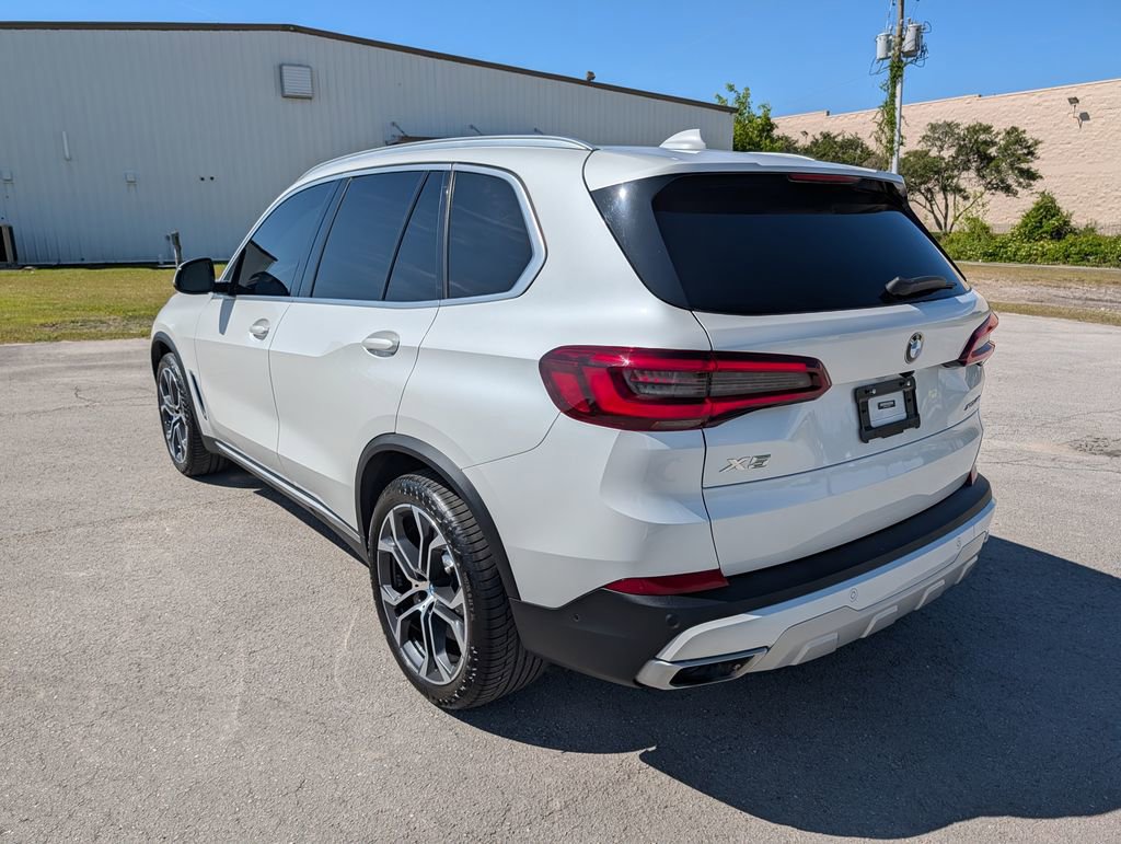 Used 2021 BMW X5 xDrive40i w/ Premium Package 2 AWD/4WD image 4