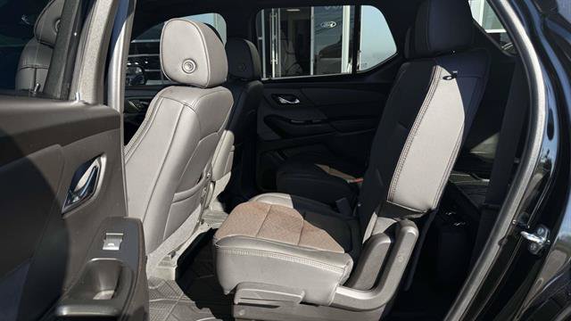 Used 2023 Chevrolet Traverse High Country w/ LPO, Floor Liner Package AWD/4WD image 32