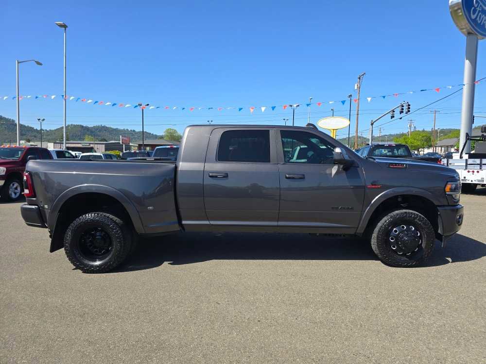Used 2020 RAM 3500 Laramie w/ Night Edition AWD/4WD image 6