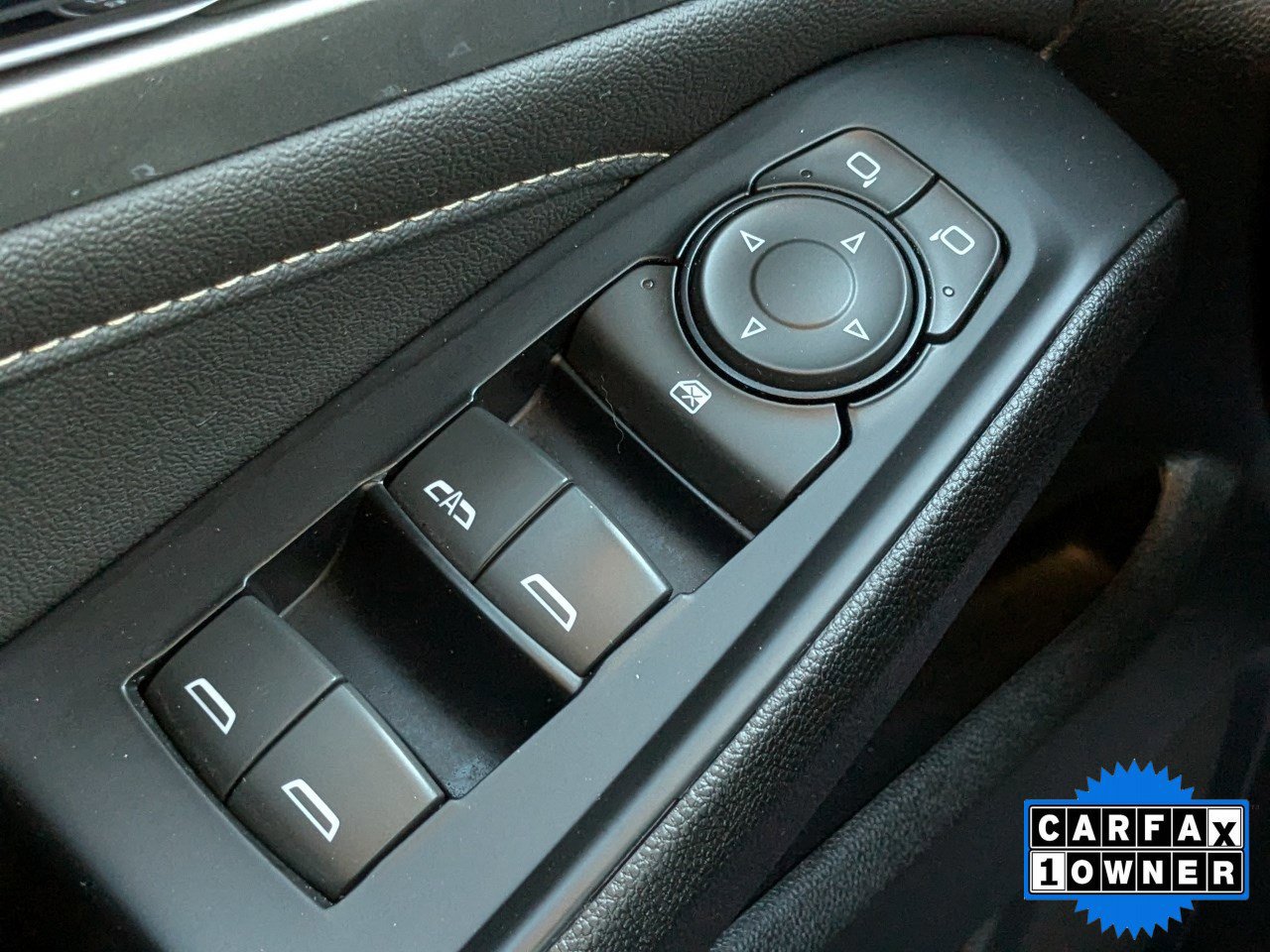 Used 2023 Chevrolet Traverse LT image 30