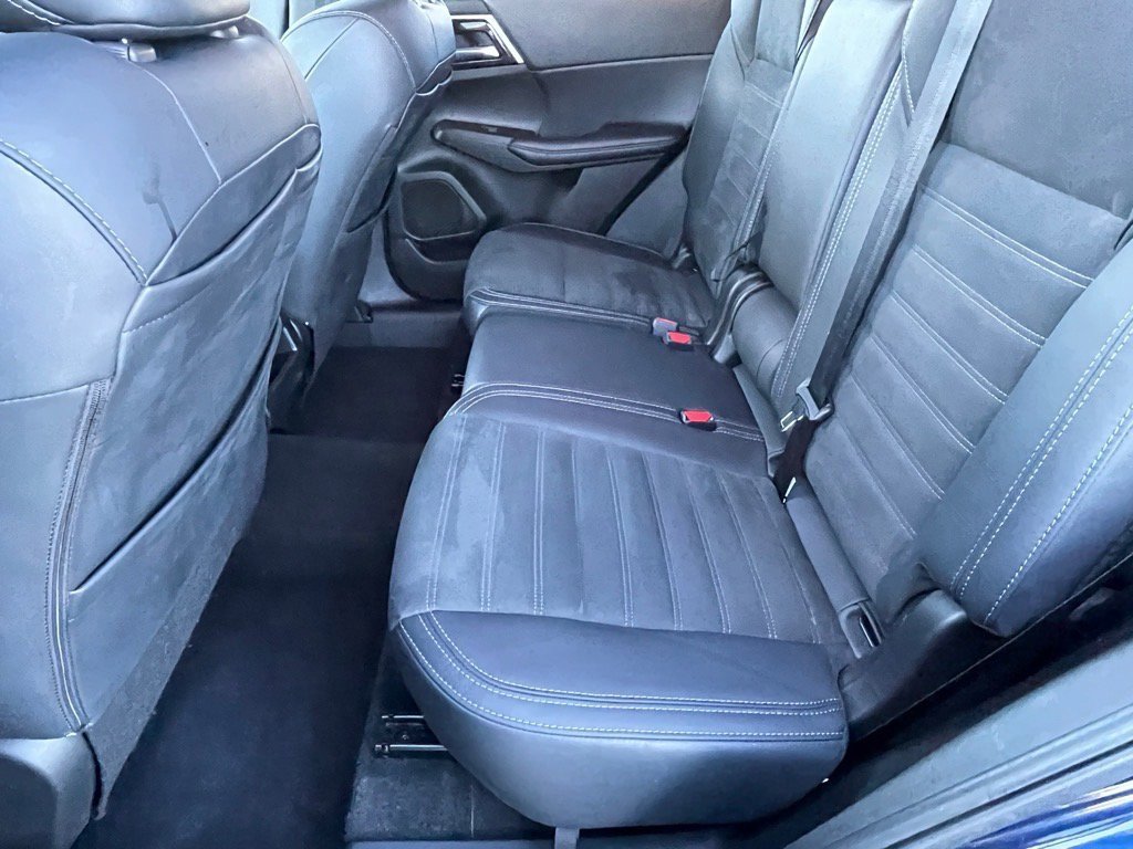 Used 2024 Mitsubishi Outlander Ralliart image 13