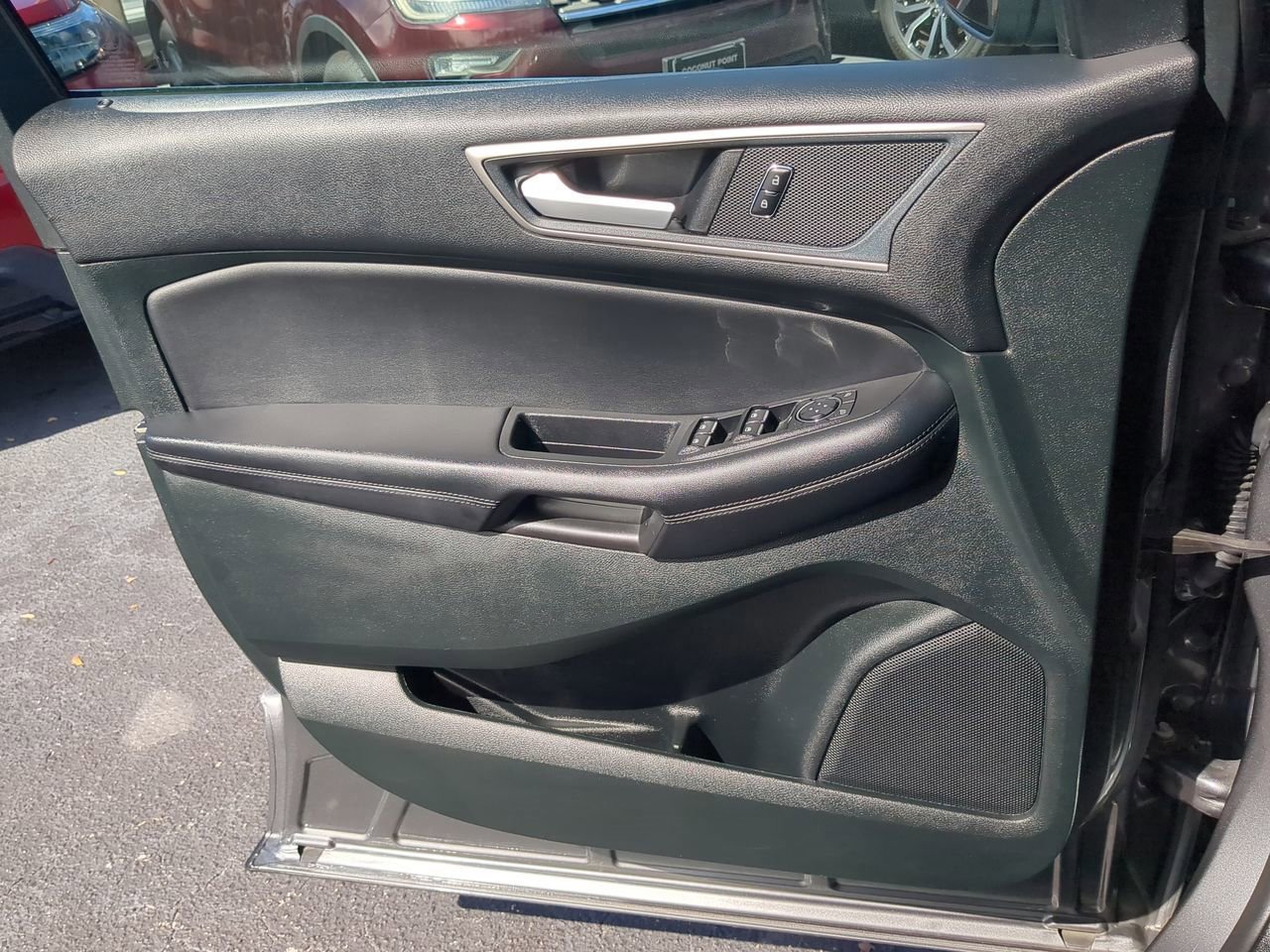 Certified 2024 Ford Edge SEL image 29