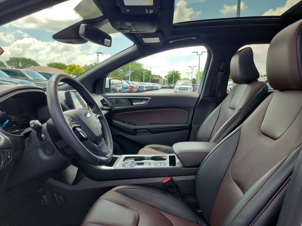 Certified 2022 Ford Edge Titanium w/ Equipment Group 301A AWD/4WD image 18