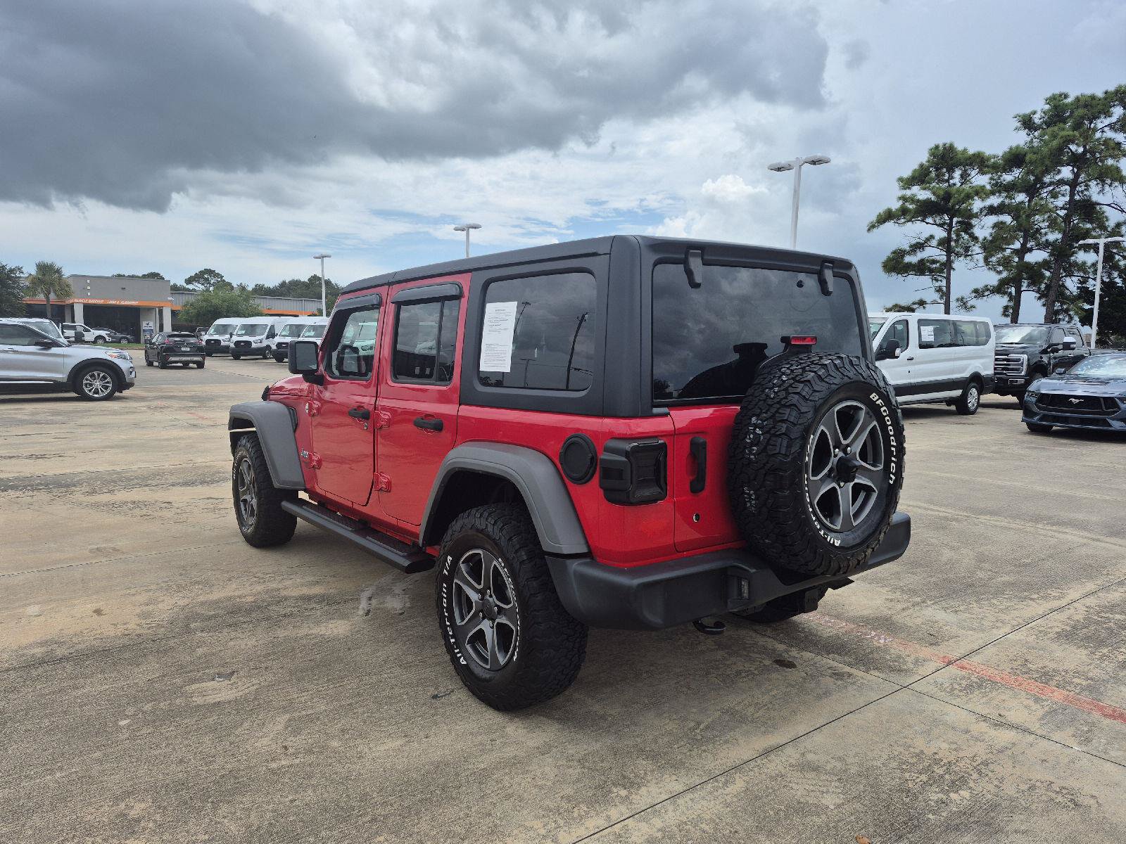 Used 2018 Jeep Wrangler Unlimited Sport S AWD/4WD image 11