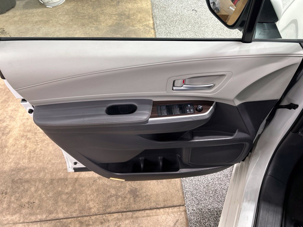Used 2021 Toyota Sienna XLE AWD/4WD image 14
