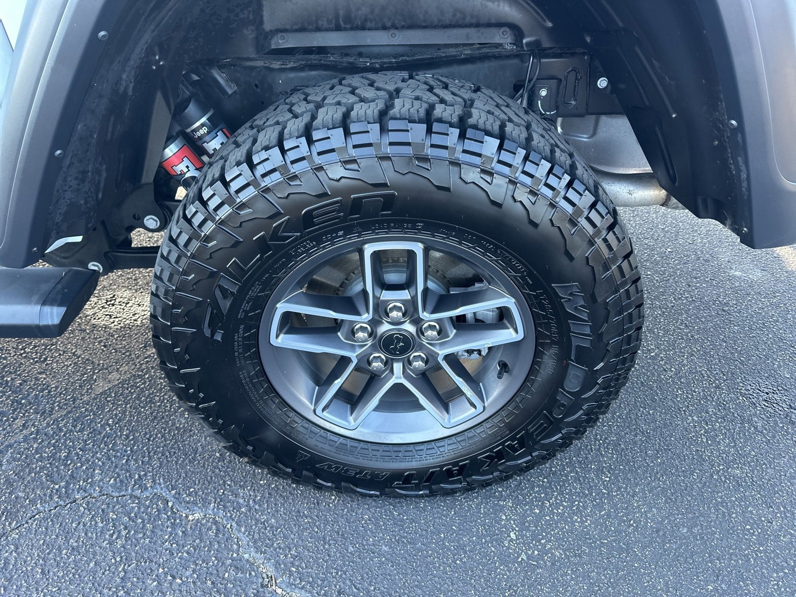 Used 2024 Jeep Gladiator Mojave w/ Safety Group image 24