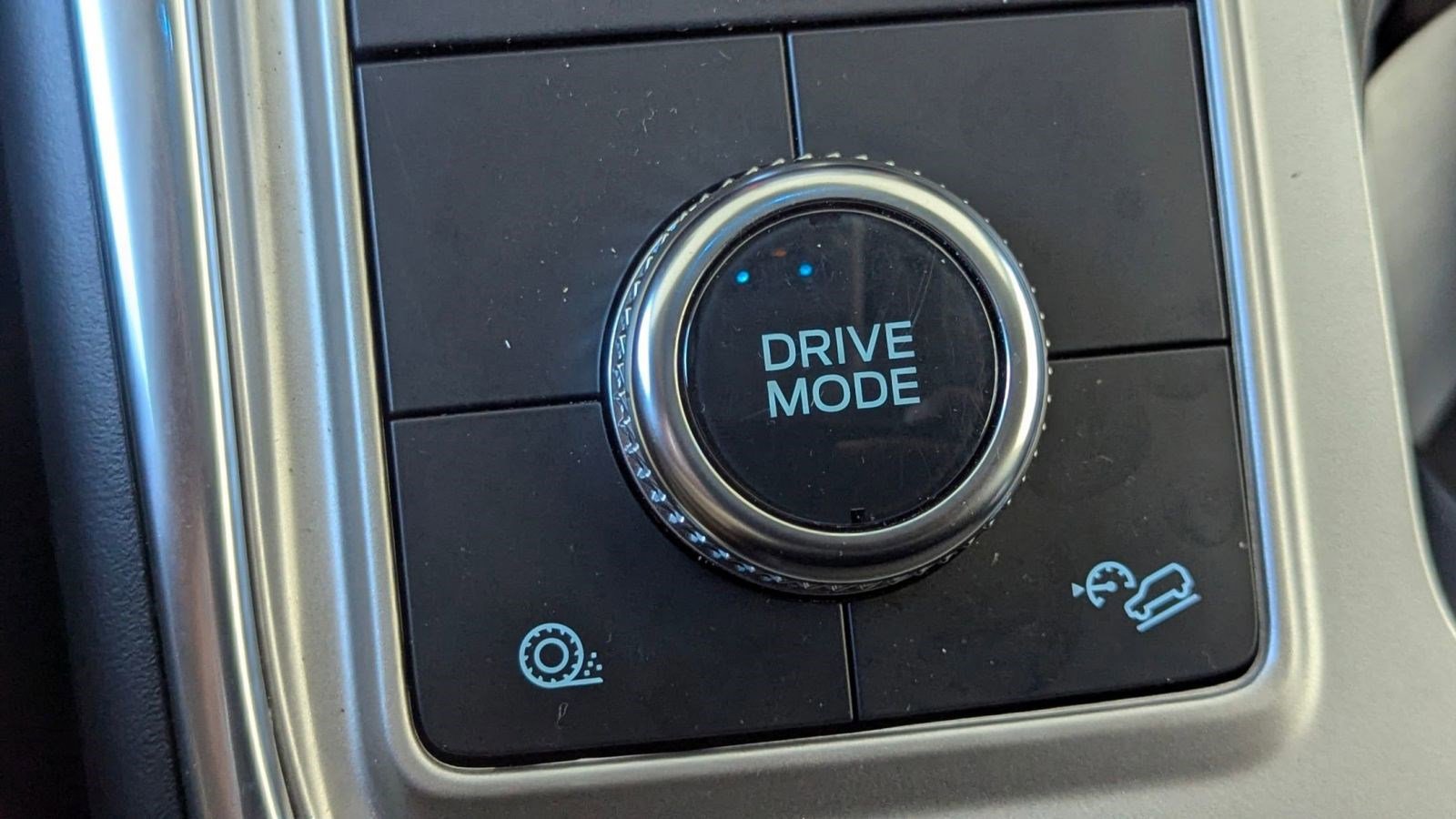 Certified 2023 Ford Explorer XLT w/ Equipment Group 202A image 30