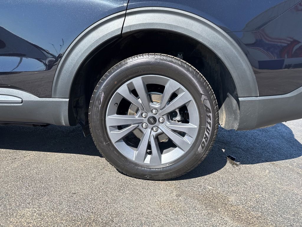 Certified 2023 Ford Explorer XLT w/ Equipment Group 202A AWD/4WD image 45
