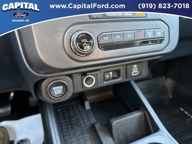 Certified 2025 Ford Maverick Lariat w/ Black Appearance Package image 30