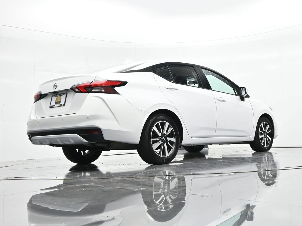 Used 2022 Nissan Versa SV FWD image 20