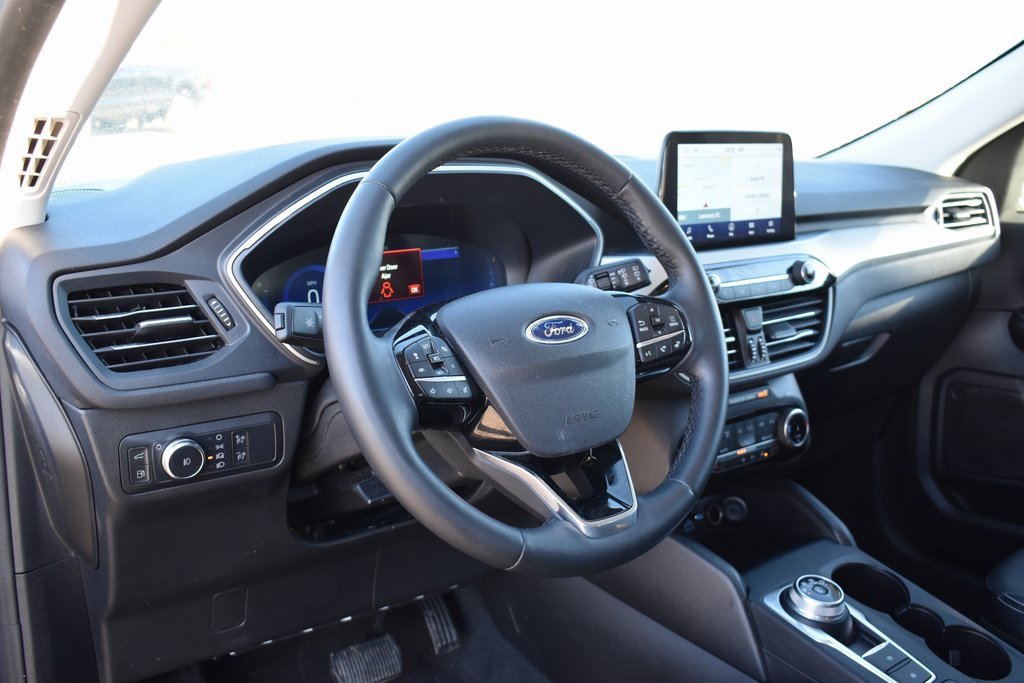 Certified 2022 Ford Escape SEL w/ Technology Package image 9