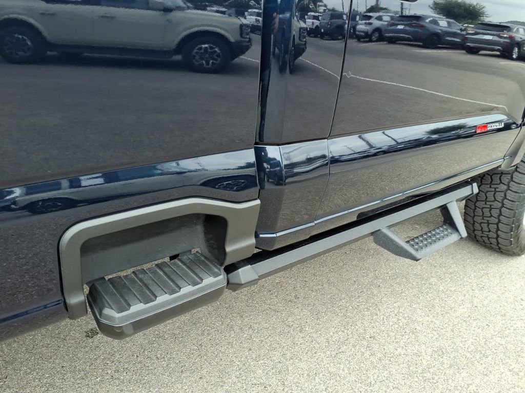 Certified 2024 Ford F350 XLT w/ 360-Degree Camera Package AWD/4WD image 8