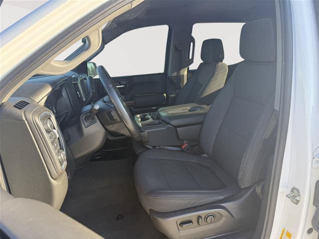 Used 2021 Chevrolet Silverado 1500 LT w/ Z71 Off-Road Package AWD/4WD image 9