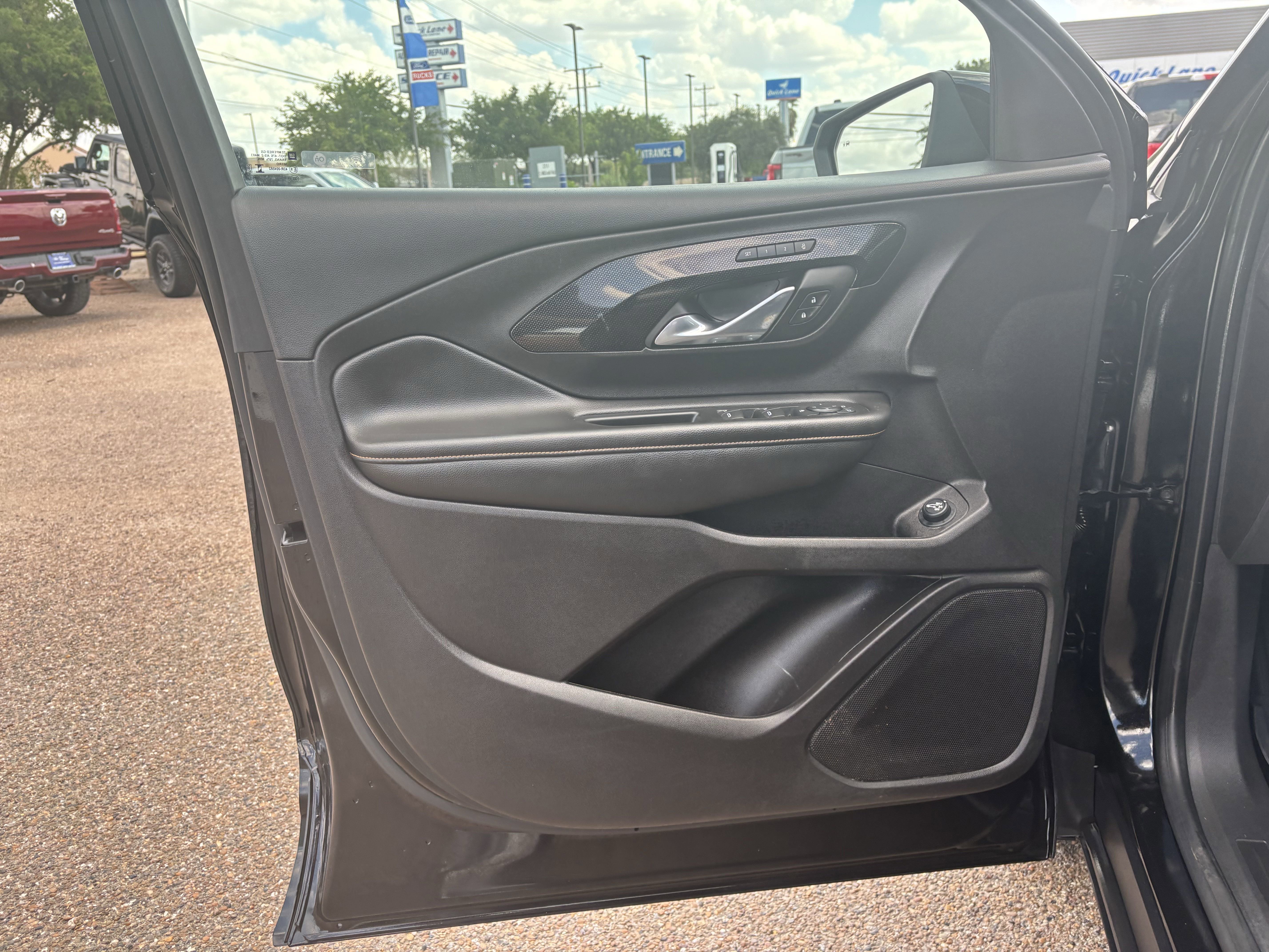 Used 2024 GMC Terrain AT4 w/ Tech Package image 9