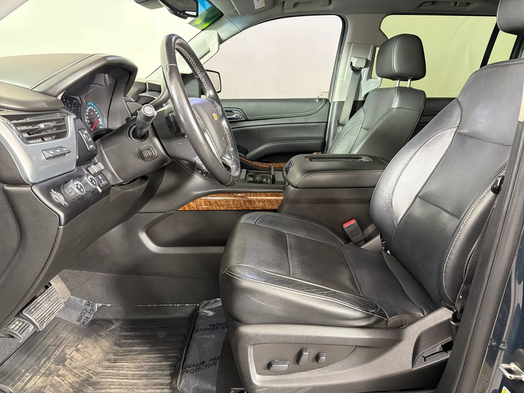 Used 2019 Chevrolet Suburban Premier w/ RST 6.2L Performance Edition AWD/4WD image 20